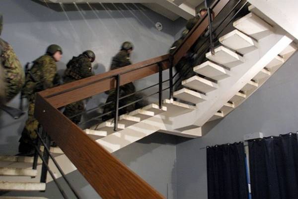 Ромео и Джульетта «Норд Оста». У могил влюблённых подростков — всегда цветы Ромео и Джульетта «Норд Оста». У могил влюблённых подростков — всегда цветы