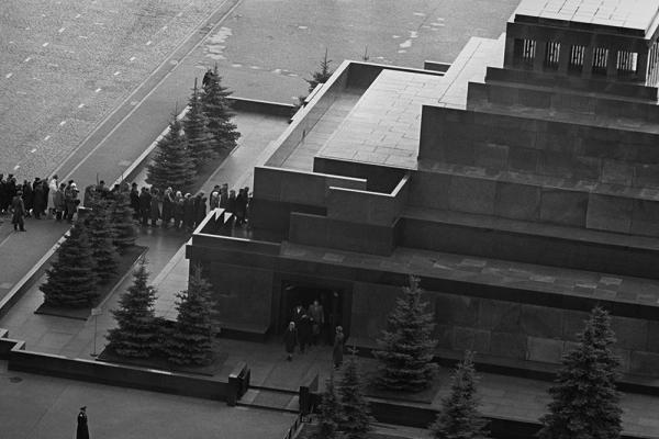 Ленин не пострадал. Как террорист-рецидивист пытался подорвать Мавзолей