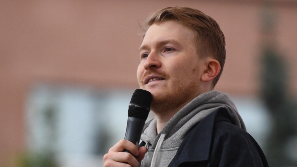 Комик Поперечный обжаловал в кассации отказ в снятии статуса иноагента Комик Поперечный обжаловал в кассации отказ в снятии статуса иноагента