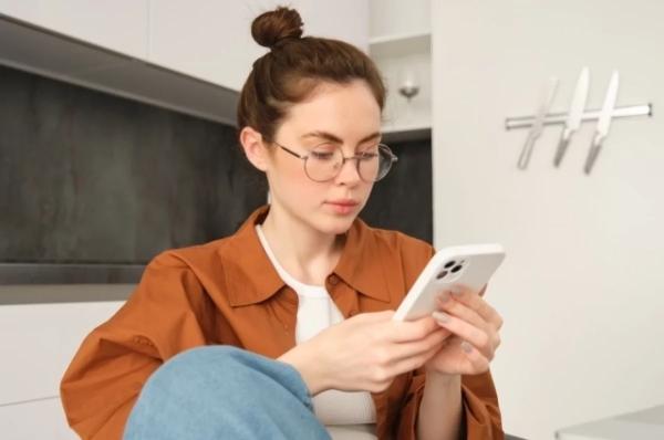 &laquo;Купите бабушке продукты&raquo;. Как обманывают, предлагая помочь пенсионерам