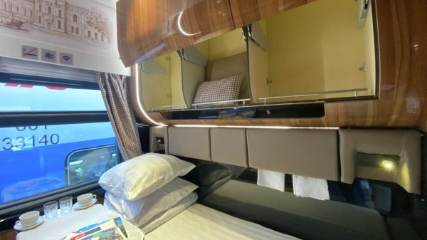 РЖД представили новые вагоны купе с полками длиной 2 метра и отдельной душевой