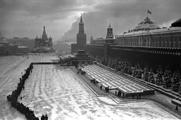 Ленин не пострадал. Как террорист-рецидивист пытался подорвать Мавзолей