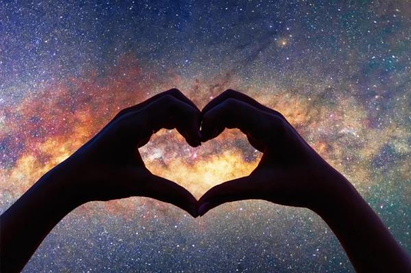 Любовный гороскоп для женщин на сентябрь 2025 года для всех знаков зодиака