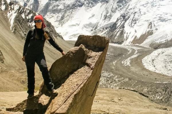 План на грани безумия. Альпинистку Наговицину хотят снять с горы вертолетом План на грани безумия. Альпинистку Наговицину хотят снять с горы вертолетом