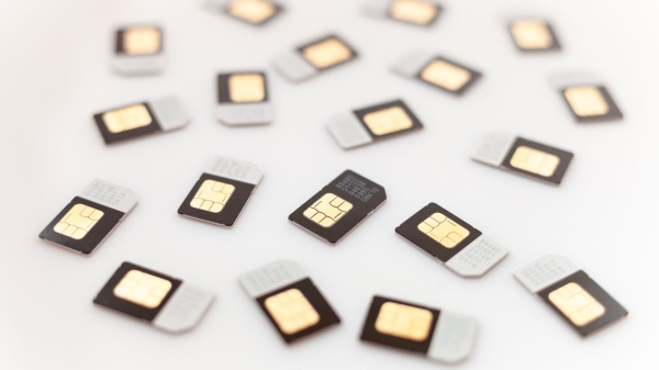 В России с 1 сентября вступит в силу запрет на передачу сим-карт третьим лицам