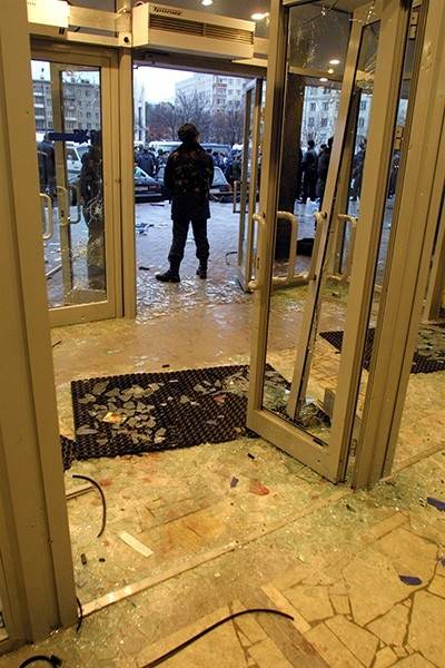 Ромео и Джульетта «Норд Оста». У могил влюблённых подростков — всегда цветы Ромео и Джульетта «Норд Оста». У могил влюблённых подростков — всегда цветы