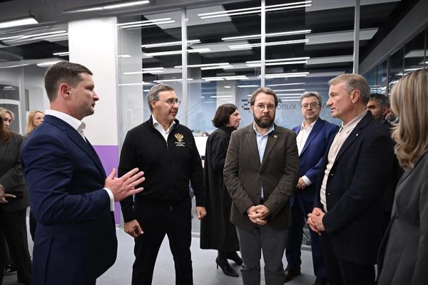 Искусственный интеллект и Дружба народов. Сбер открыл в РУДН «Школу 21» Искусственный интеллект и Дружба народов. Сбер открыл в РУДН «Школу 21»