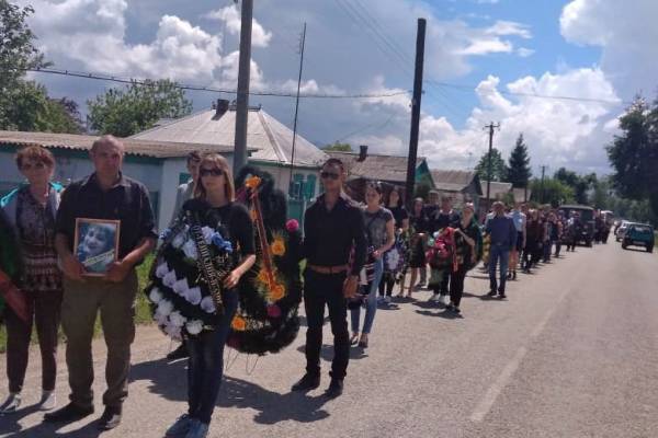 Смешали в кашу. Двое подростков изнасиловали и казнили многодетную мать Смешали в кашу. Двое подростков изнасиловали и казнили многодетную мать