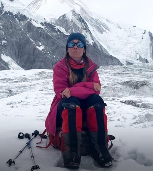 &laquo;Нет признаков жизни&raquo;. Боня рассказала о смерти Наговициной на пике Победы