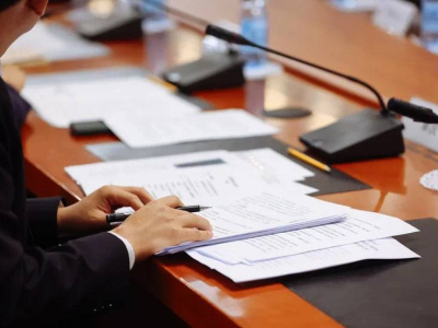 Строительство совмещённого моста через Амур обсудили губернатор Амурской области и губернатор китайской провинции Хэйлунцзян Строительство совмещённого моста через Амур обсудили губернатор Амурской области и губернатор китайской провинции Хэйлунцзян