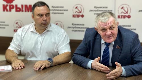 В Крым из Москвы приехал коммунист подзарядить однопартийцев